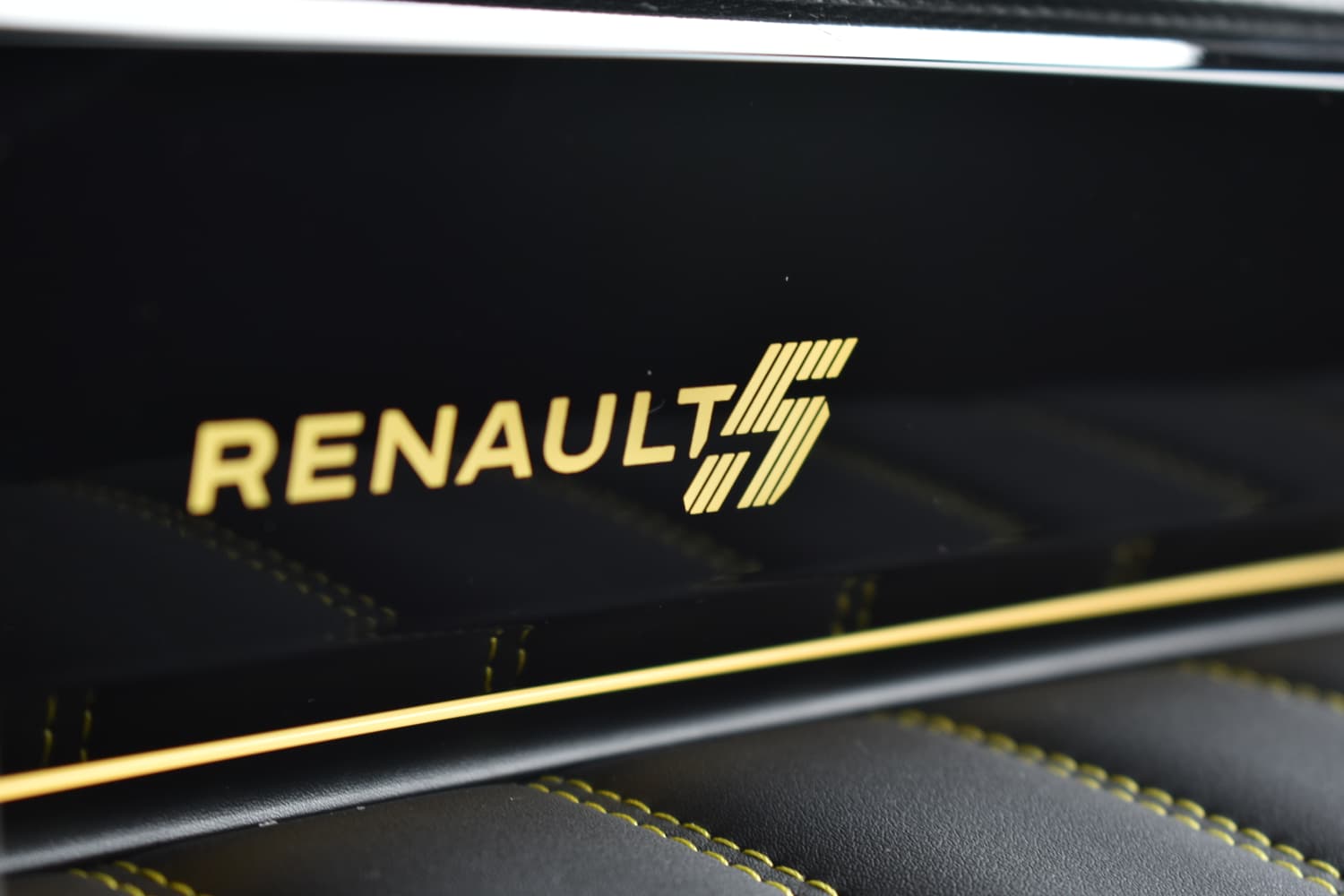 Renault 5 E-TECH ICONIC CINQ 150CV miniatura 10